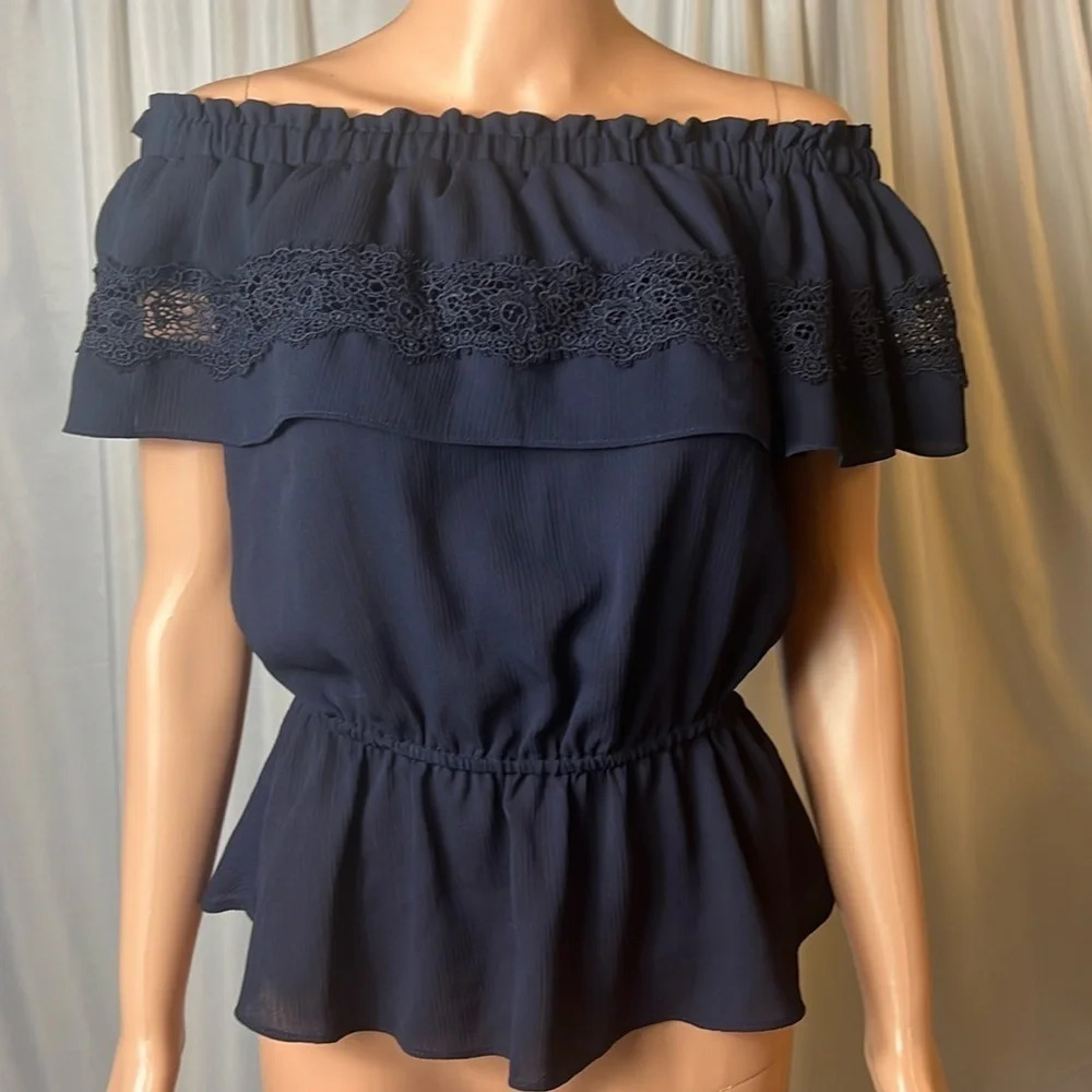 New York & Company Blouse Womens Size XS Ruffles Off Shoulder Preppy Lace Peplum